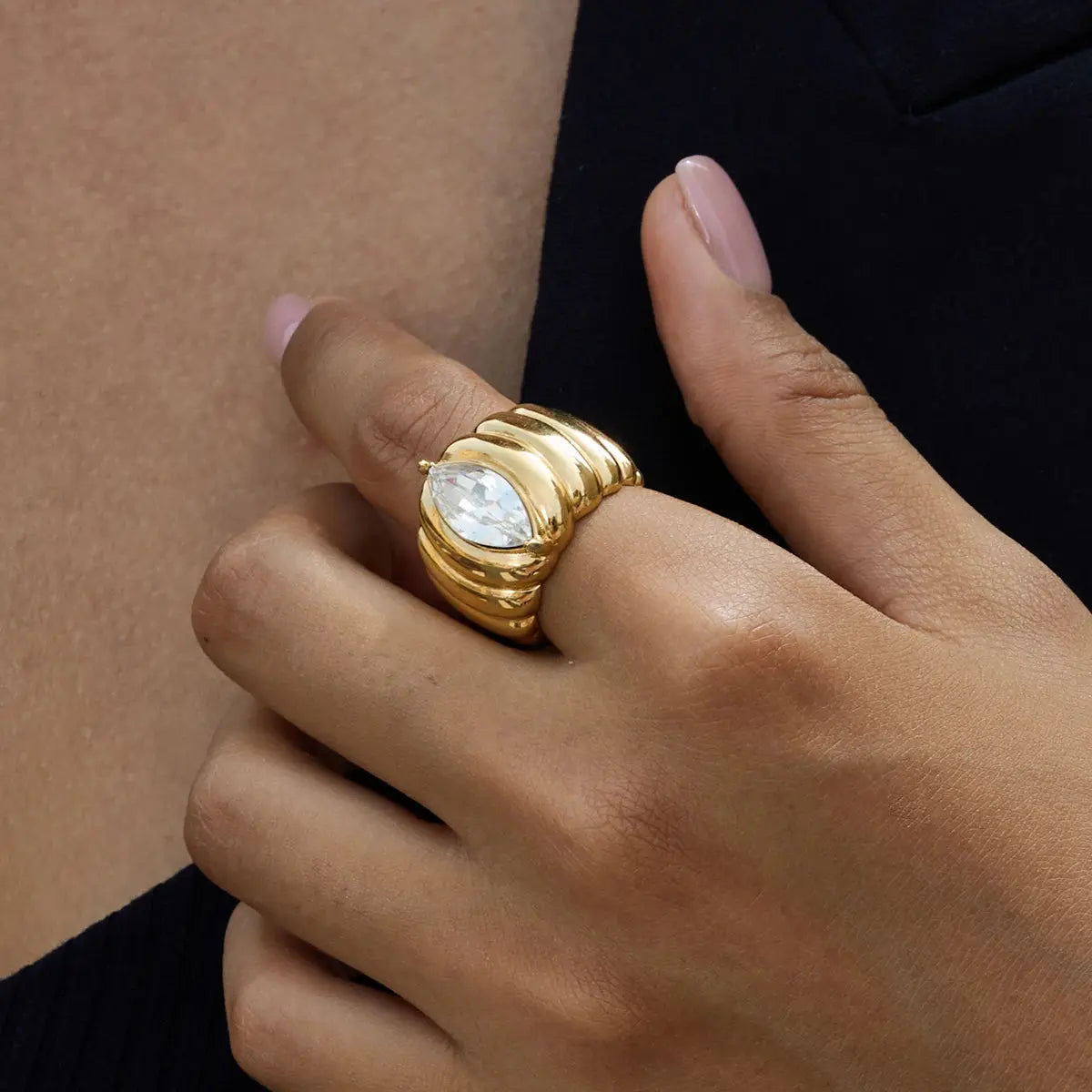 Bague Yori plaquée en acier inoxydable côtelé ERMANIA