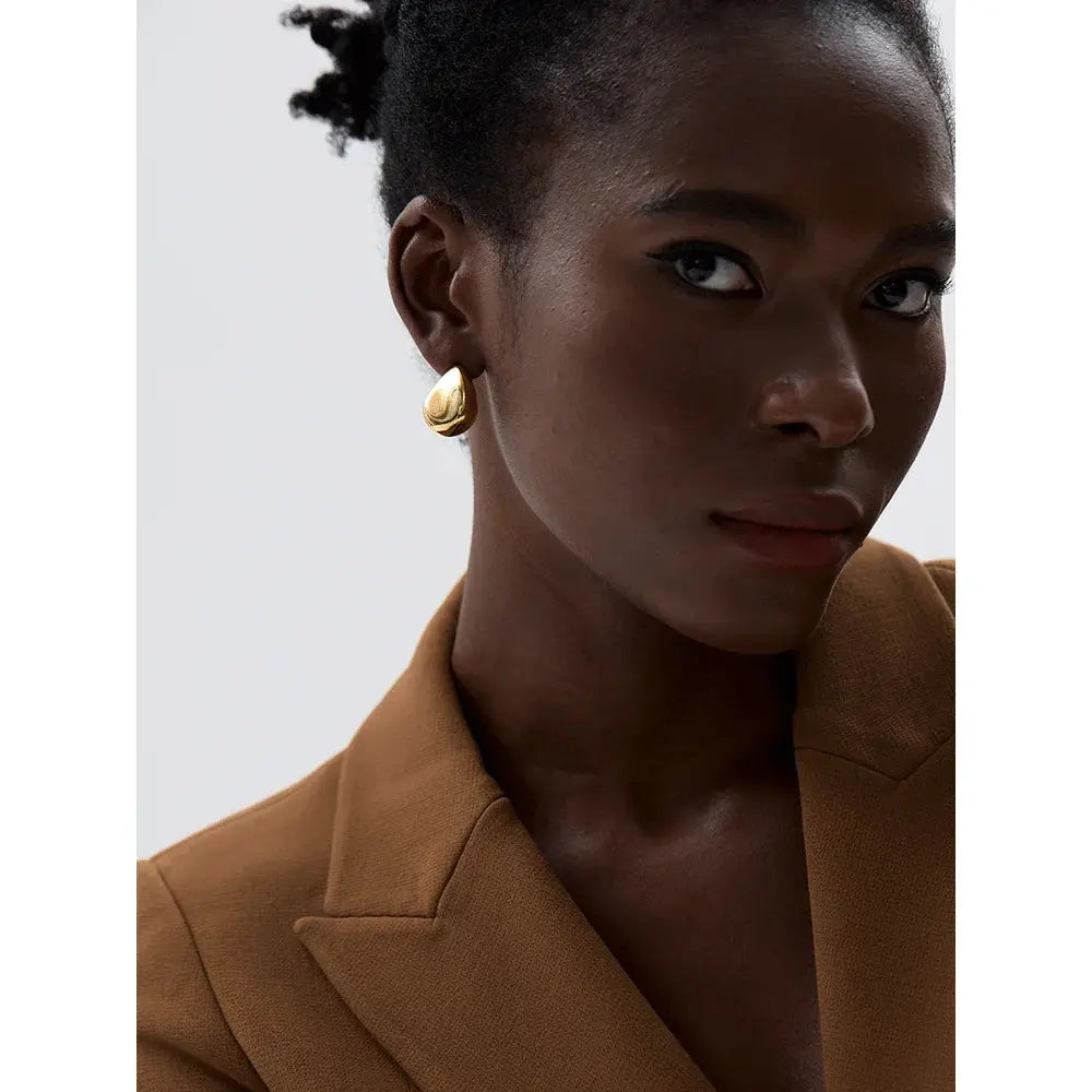 Ermania - Hollow Stud Earrings Women 18K Gold Plated - Ermania