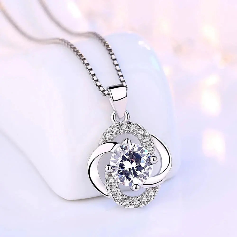 Ermania- Sterling Silver Flower Amethyst Necklace - Ermania
