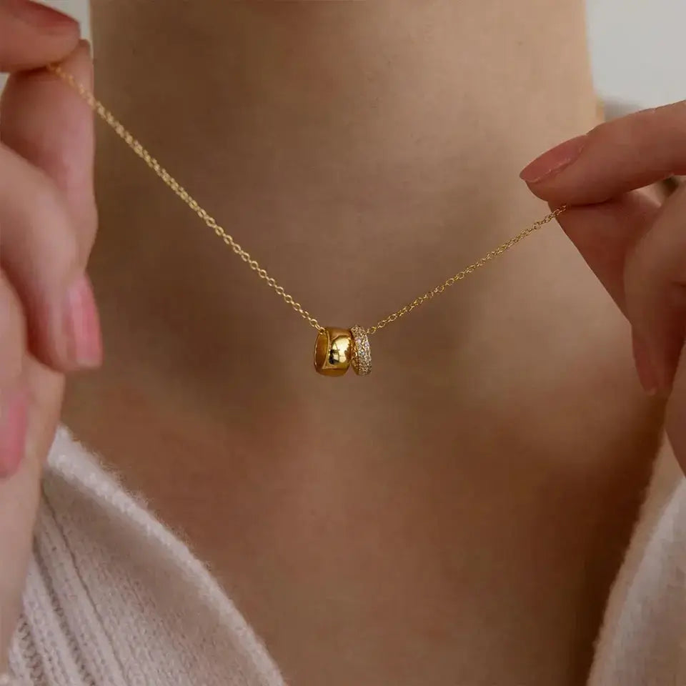 Collier en or pendentif anneau ERMANIA