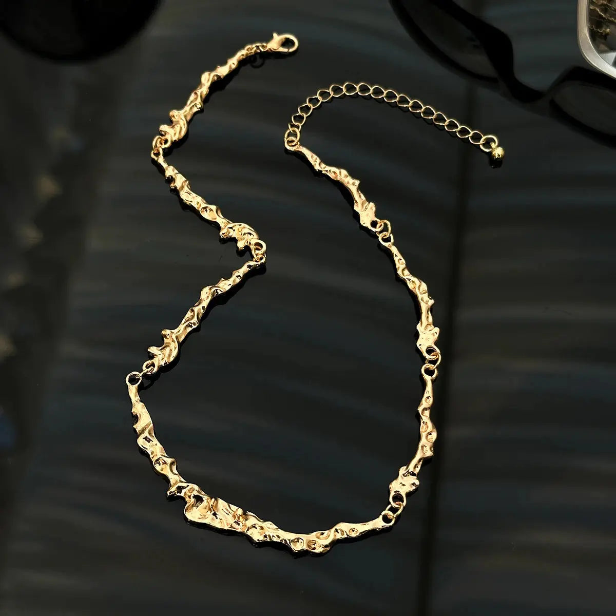 Ermania- Ingemark Irregular Bone Chain Necklace - Ermania