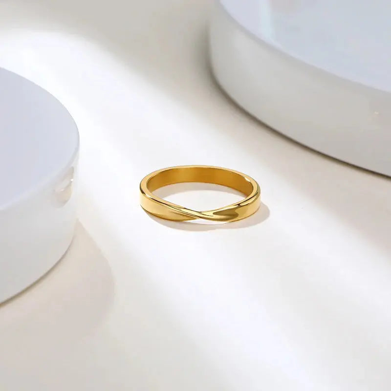 Ermania- Mobius Ring Stainless Steel Twist - Ermania