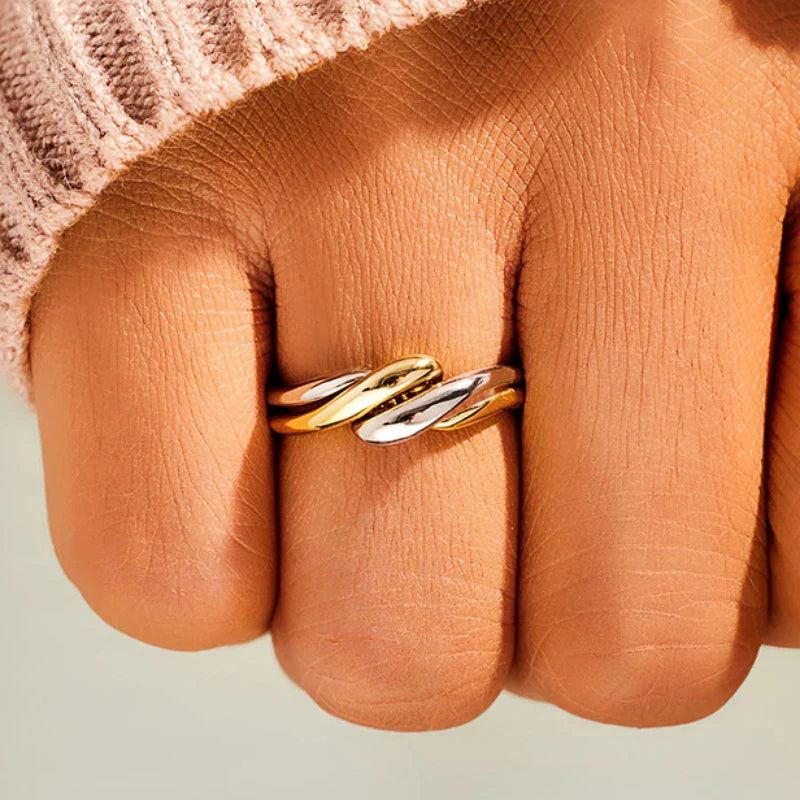 Ermania - Huitan Trendy Two Tone Twist Finger Ring